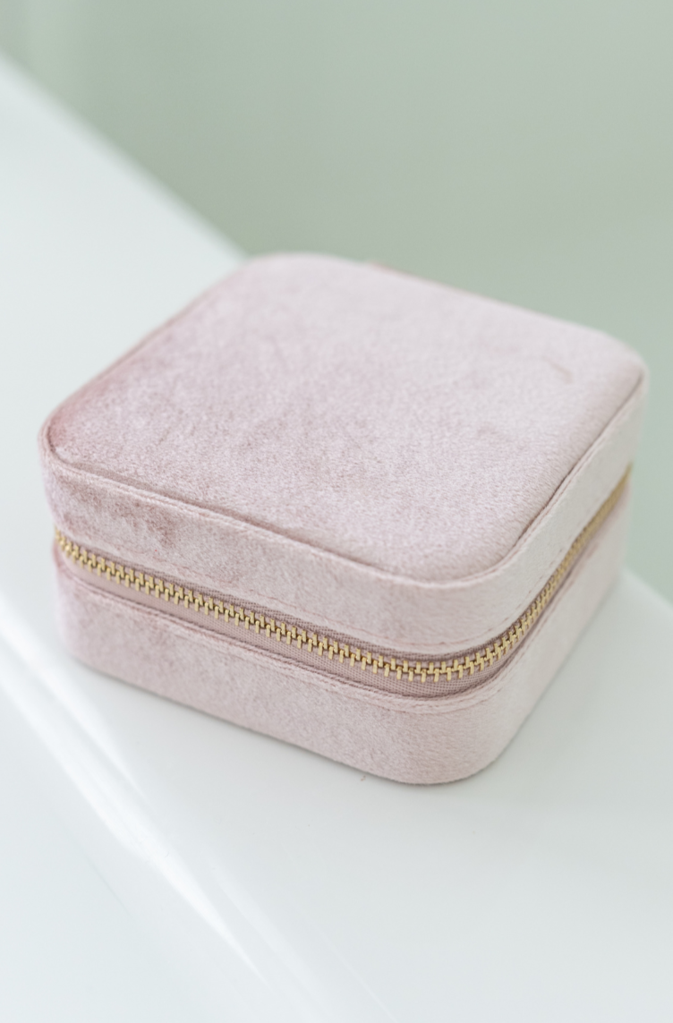 Eloise Velvet Jewelry Case